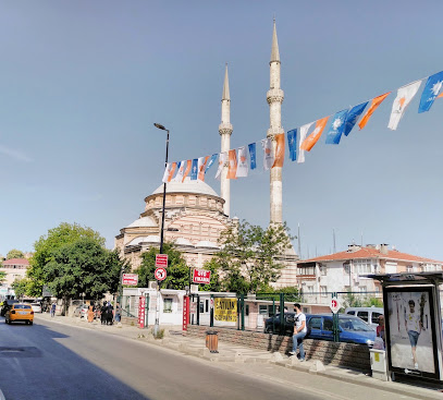 Ümraniye Merkez Camii – Ümraniye/İstanbul Taksi Telefonu